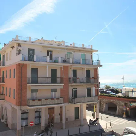 Centro By Interhome Appartement Moneglia